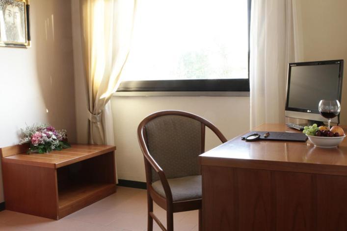 Hotel City ピアチェンツァ 部屋 写真