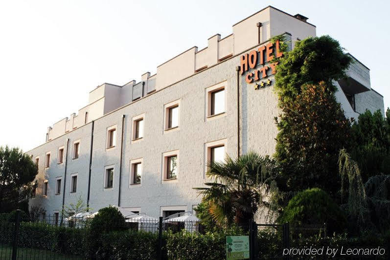 Hotel City ピアチェンツァ エクステリア 写真